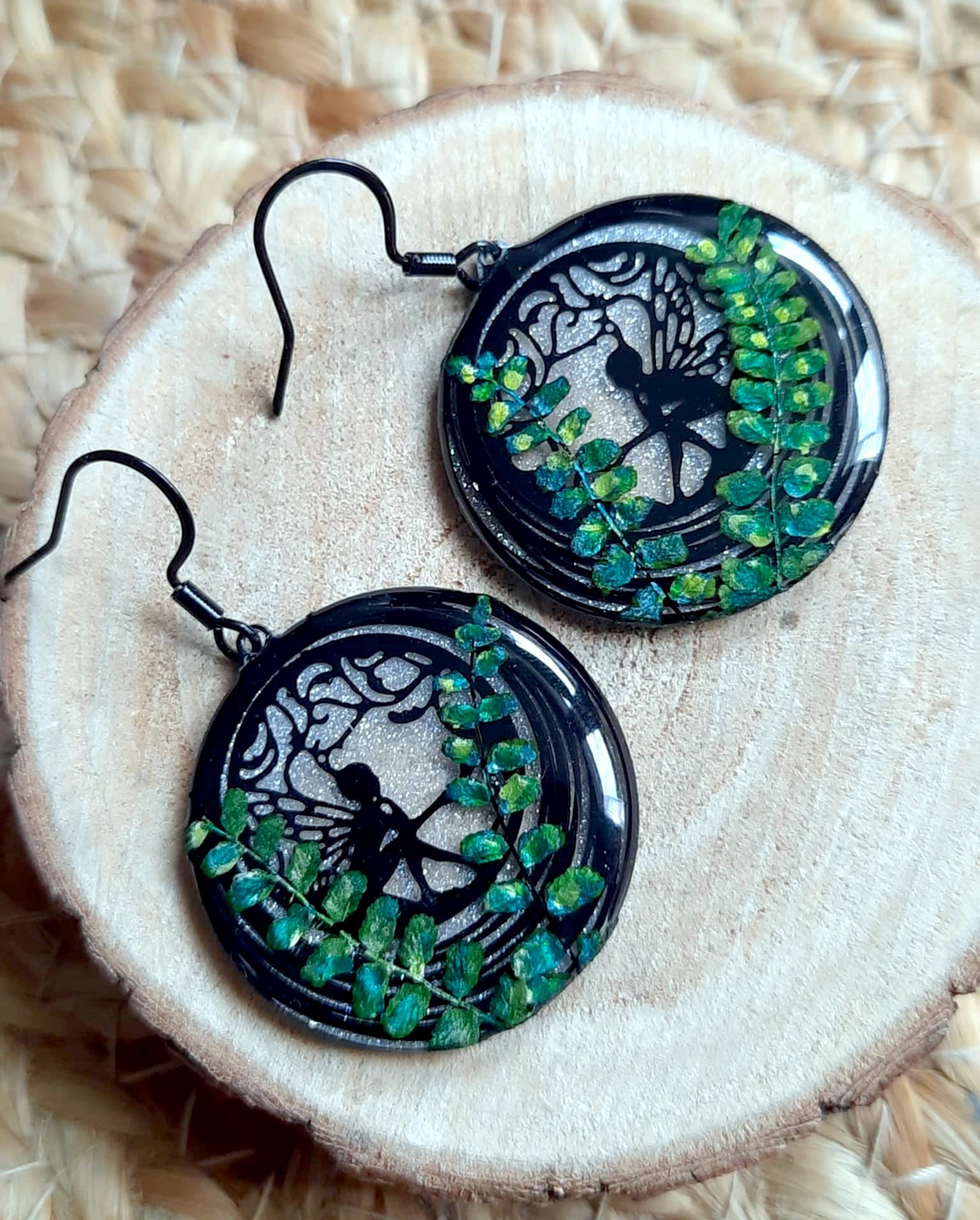 Boucles d'oreille, Fougères