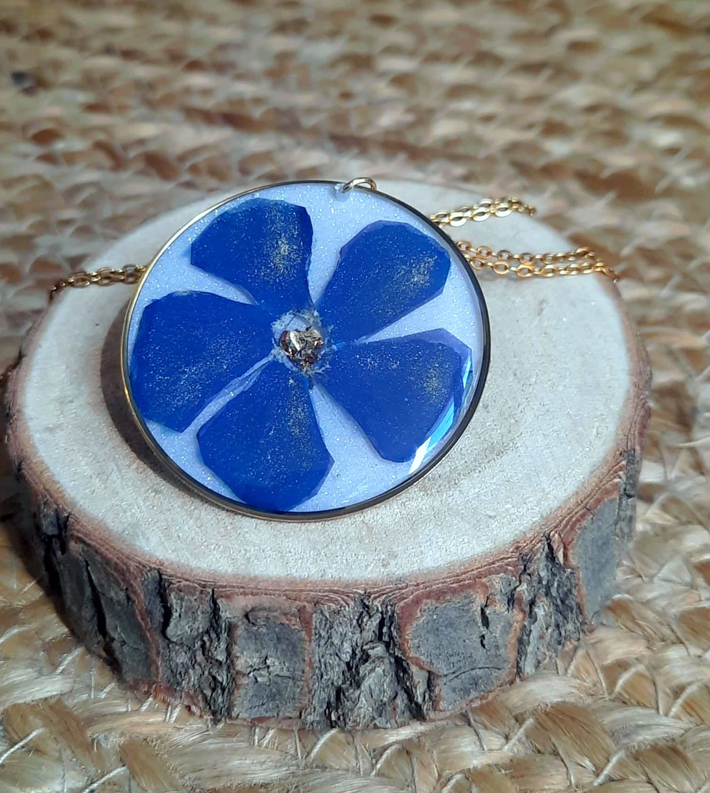 Collier, Pervenche