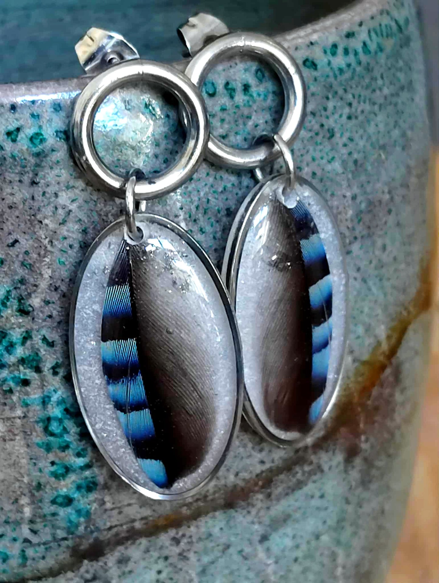 Boucles d'oreille, Plume de geai