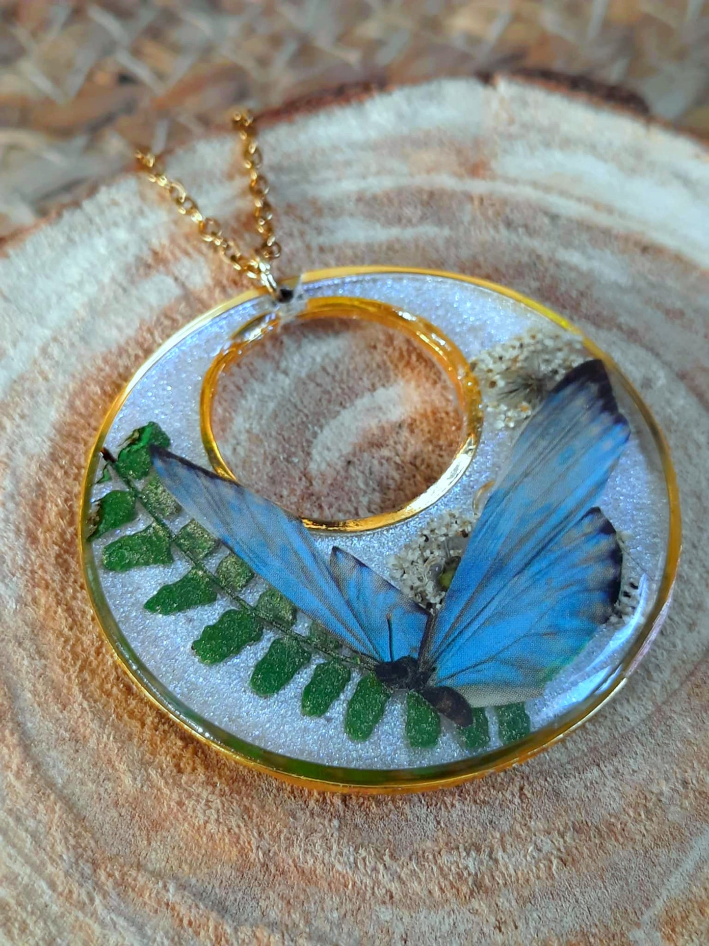 Collier, Fleur de carotte, Fougère