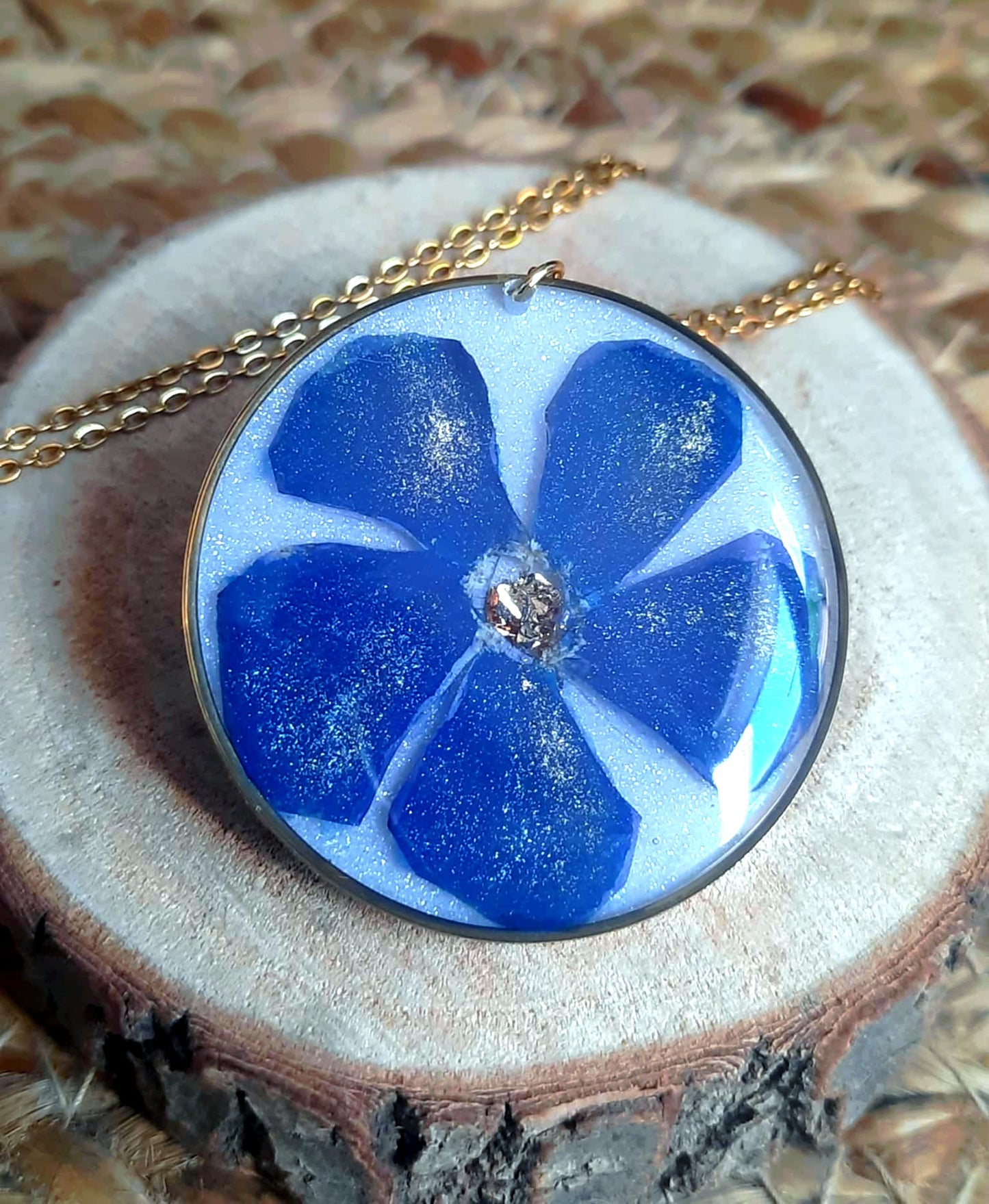 Collier, Pervenche