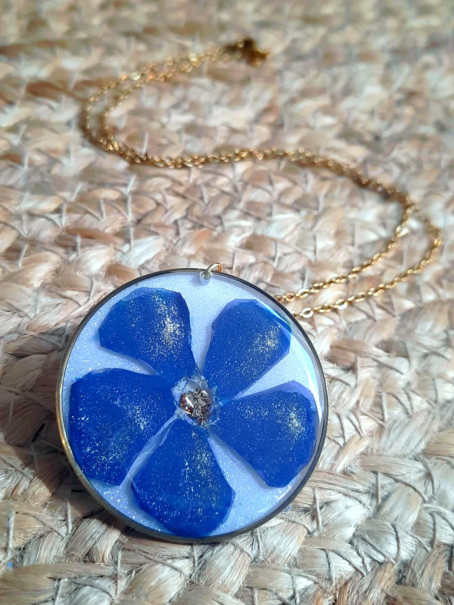 Collier, Pervenche