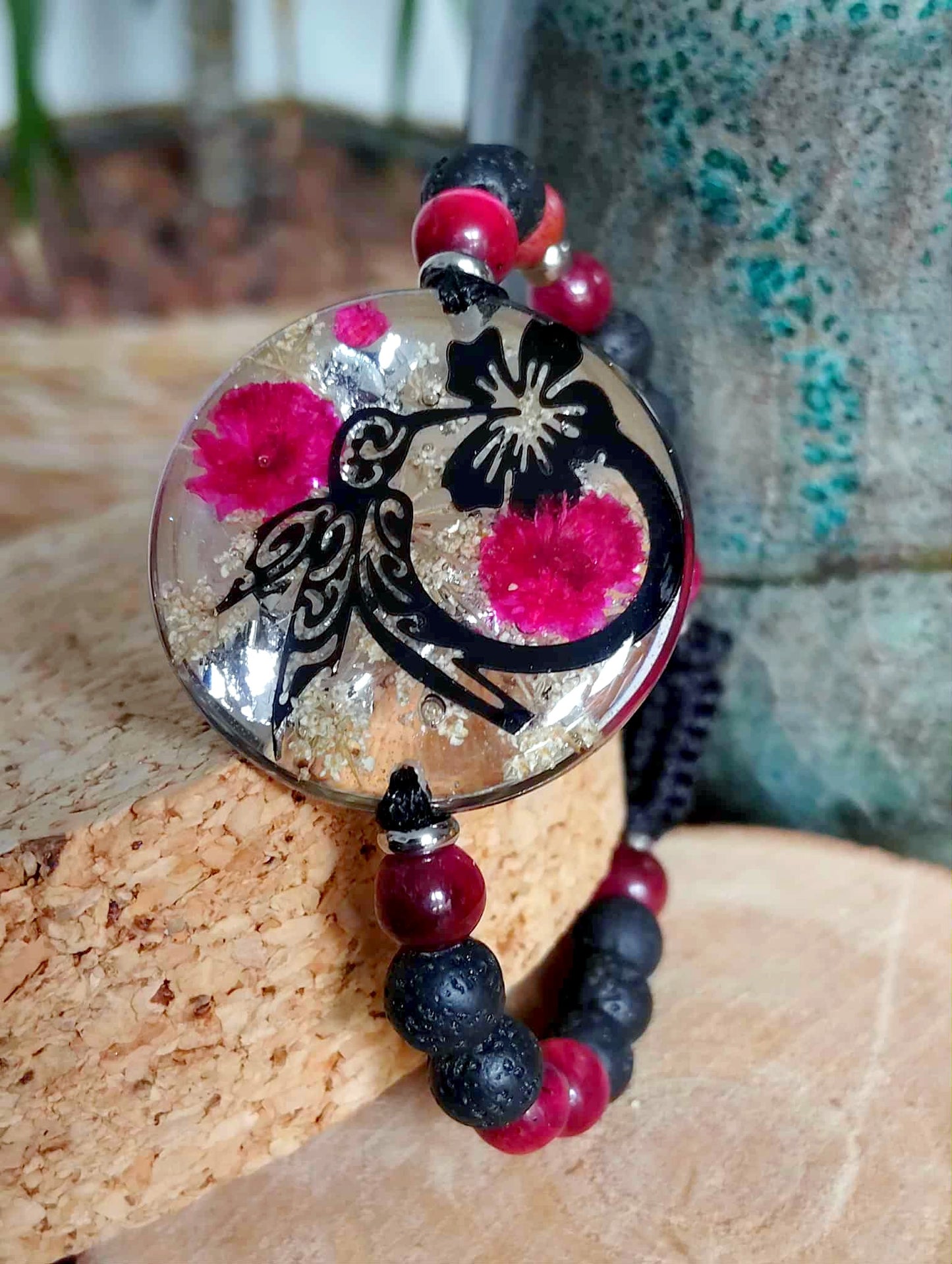 Bracelet Colibri Fleur de carotte Gypsophile Oeil de tigre