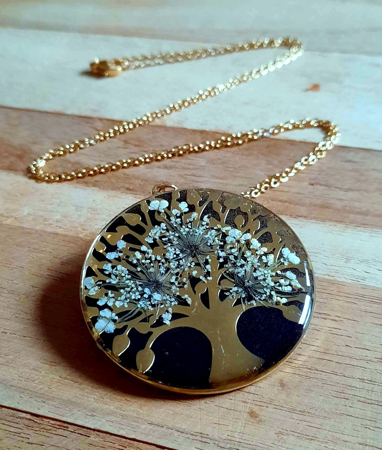 Collier, Arbre de vie, Fleur de carotte