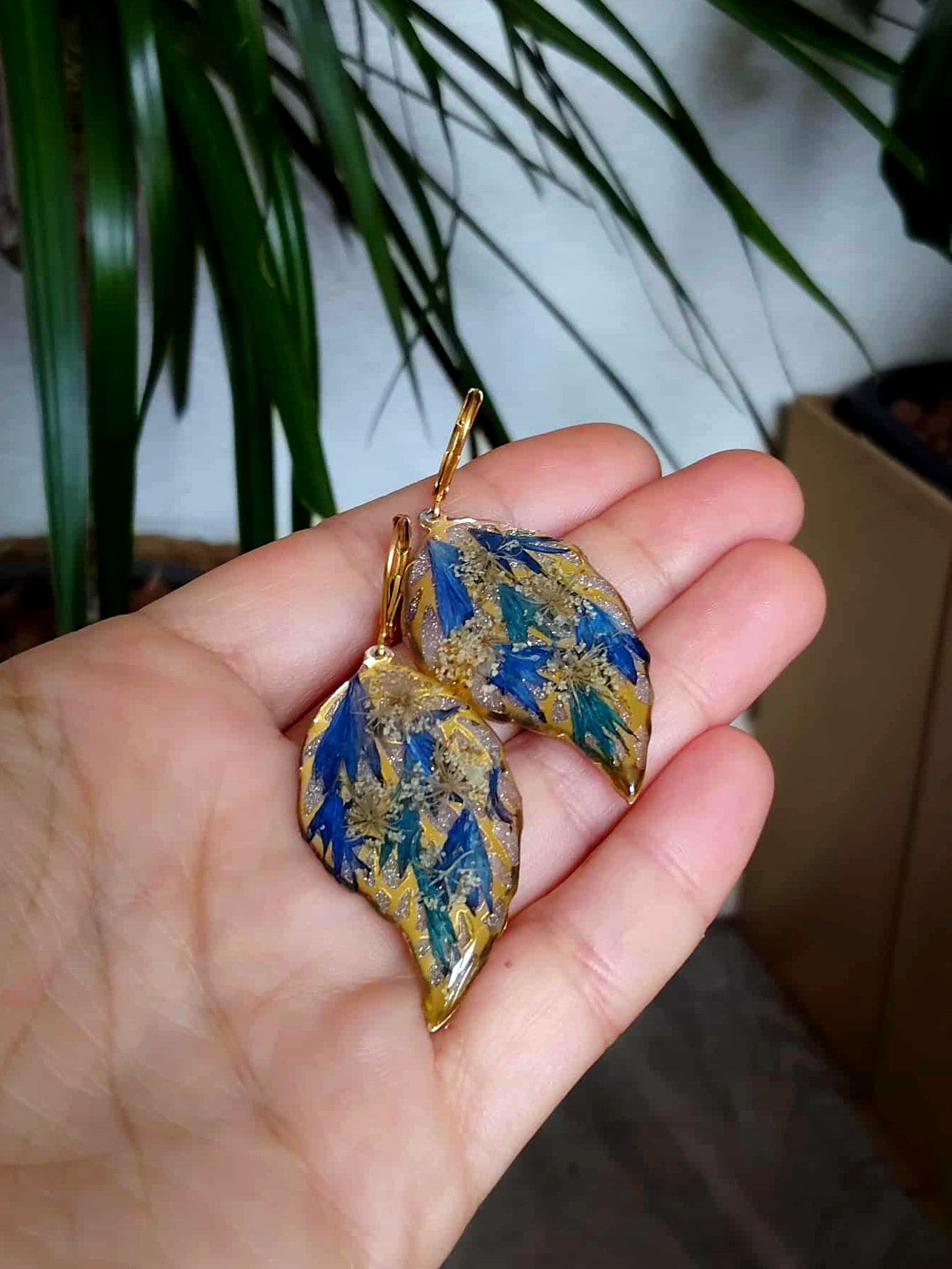 Boucles d'oreille Pétales bleuet et Fleur de carotte