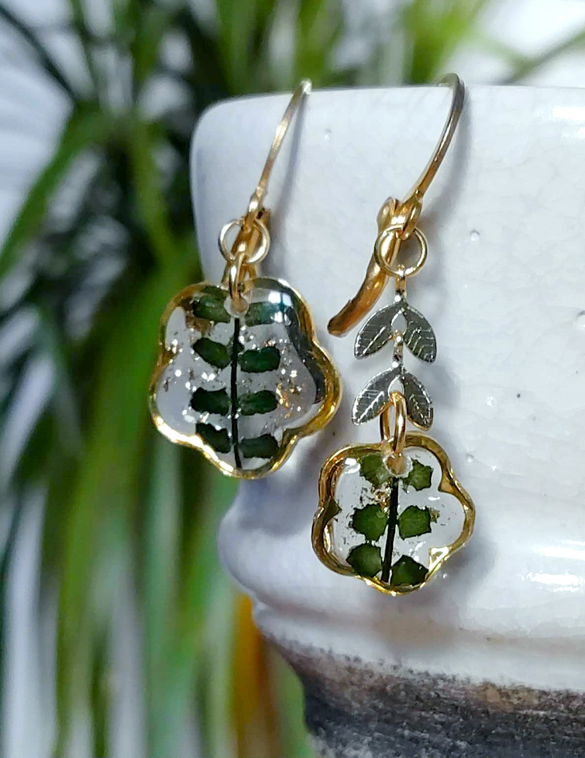 Boucles d'oreille Asymétrique Fougère