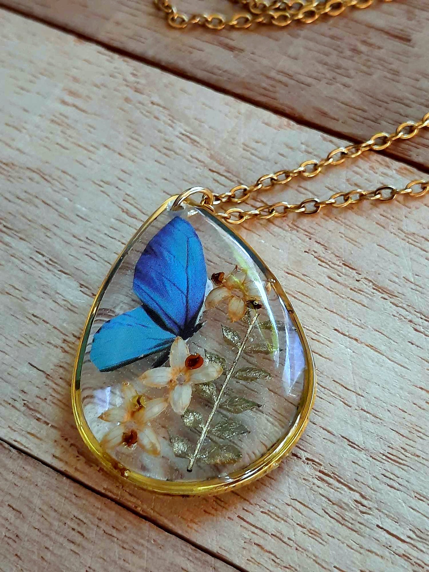 Collier, Papillon, Fougère et Fleurs d'olivier