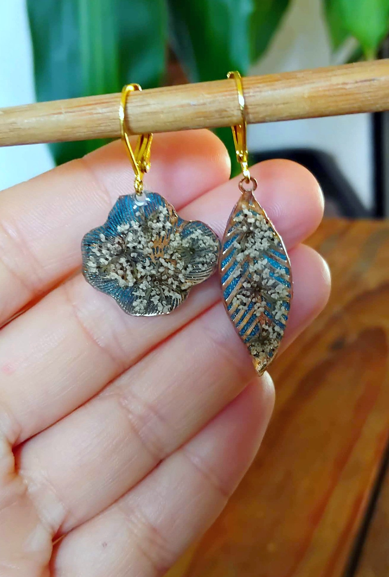 Boucles d'oreille Asymétrique Fleur de carotte