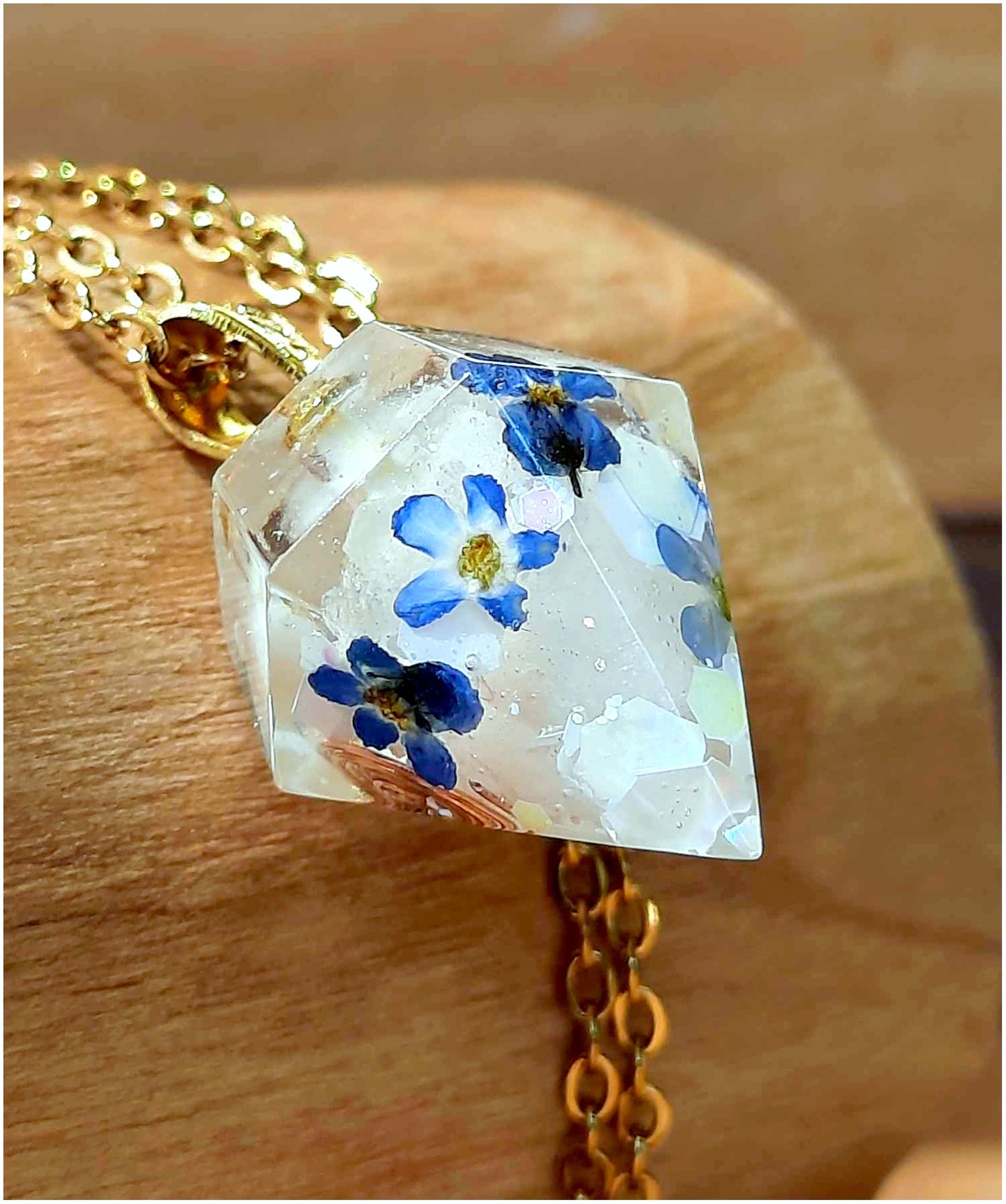 Collier pendentif Orgonite, Myosotis