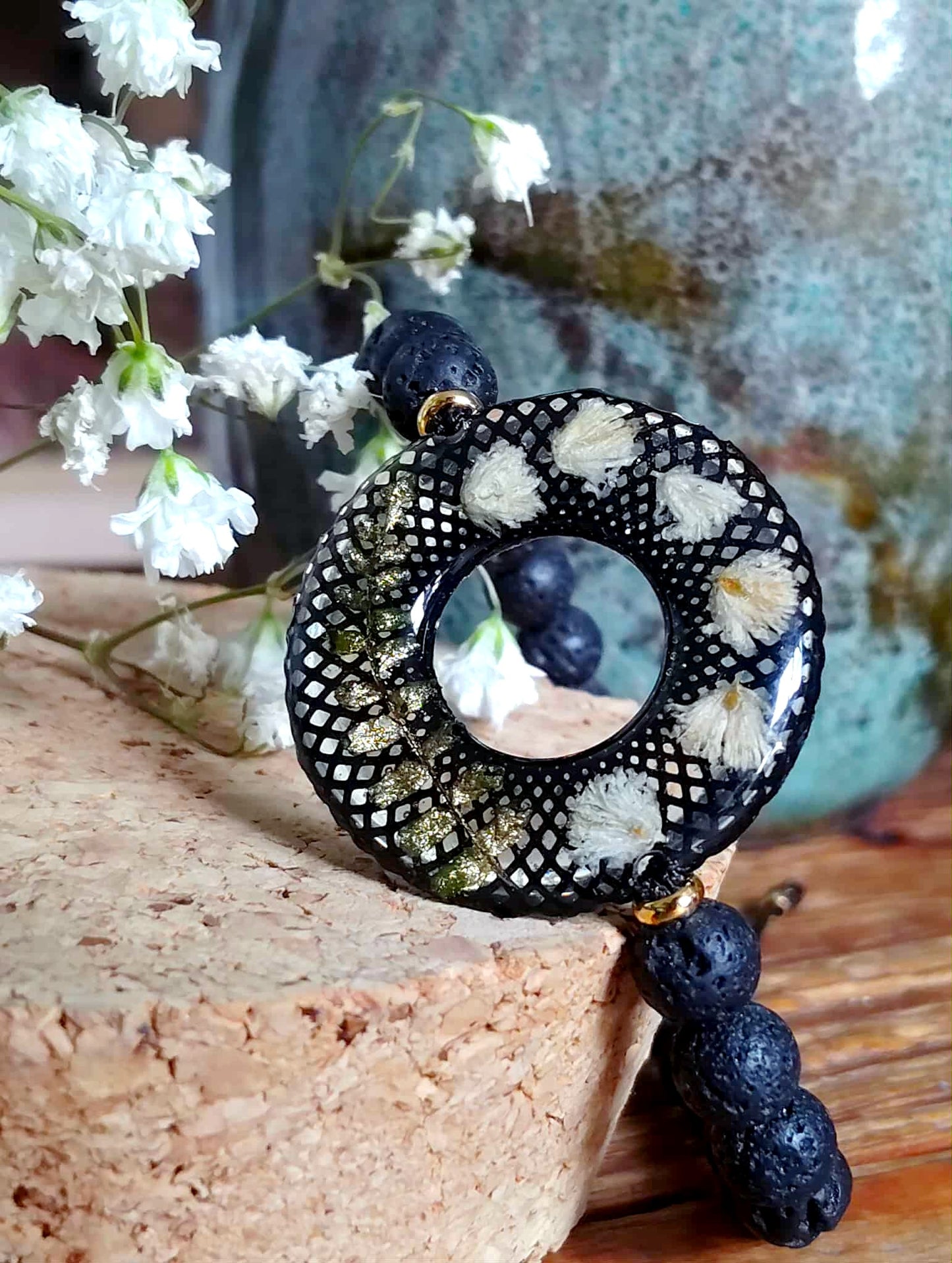 Bracelet, Fougère, Gypsophiles,  Lave