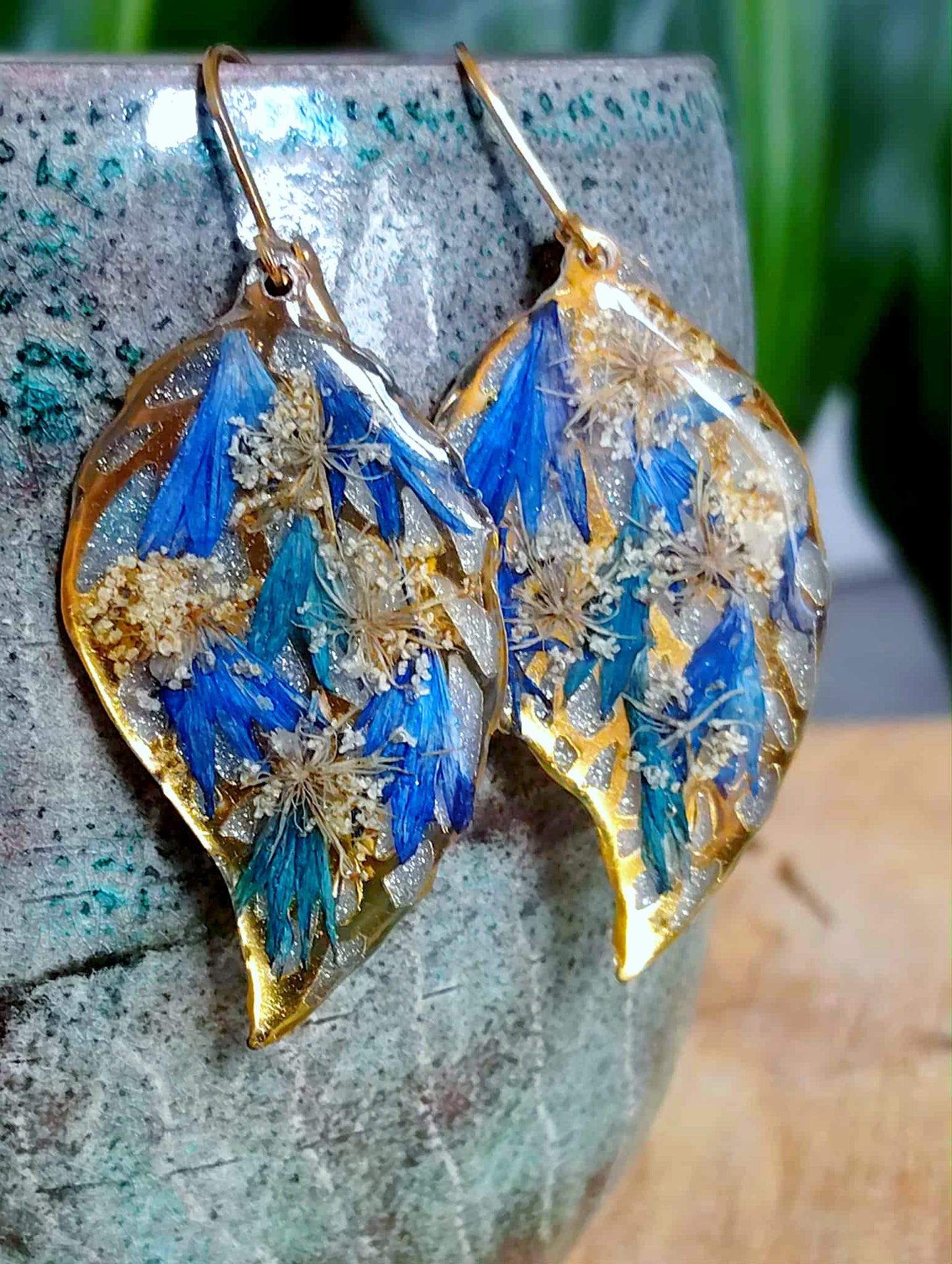 Boucles d'oreille Pétales bleuet et Fleur de carotte