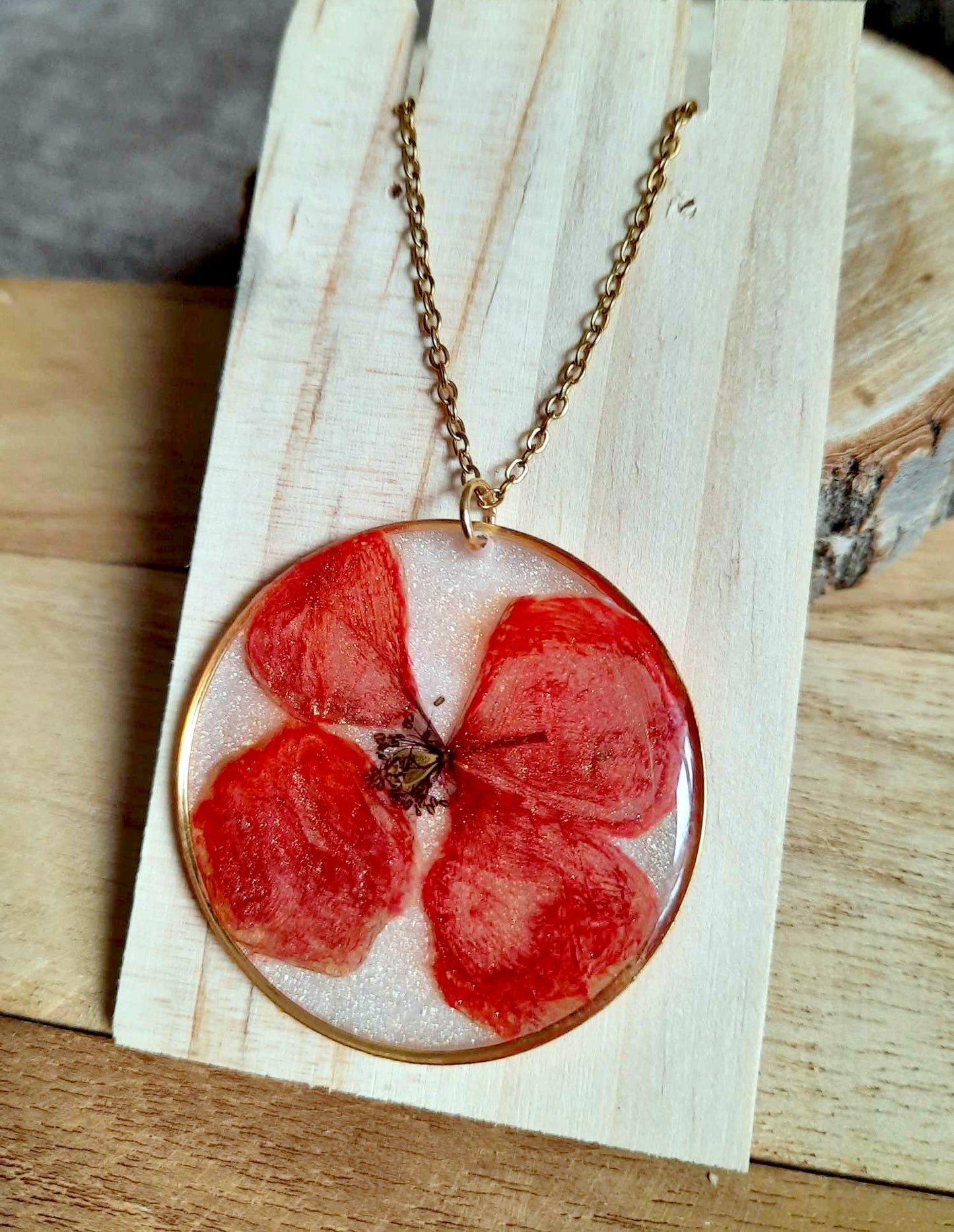 Collier, Coquelicot