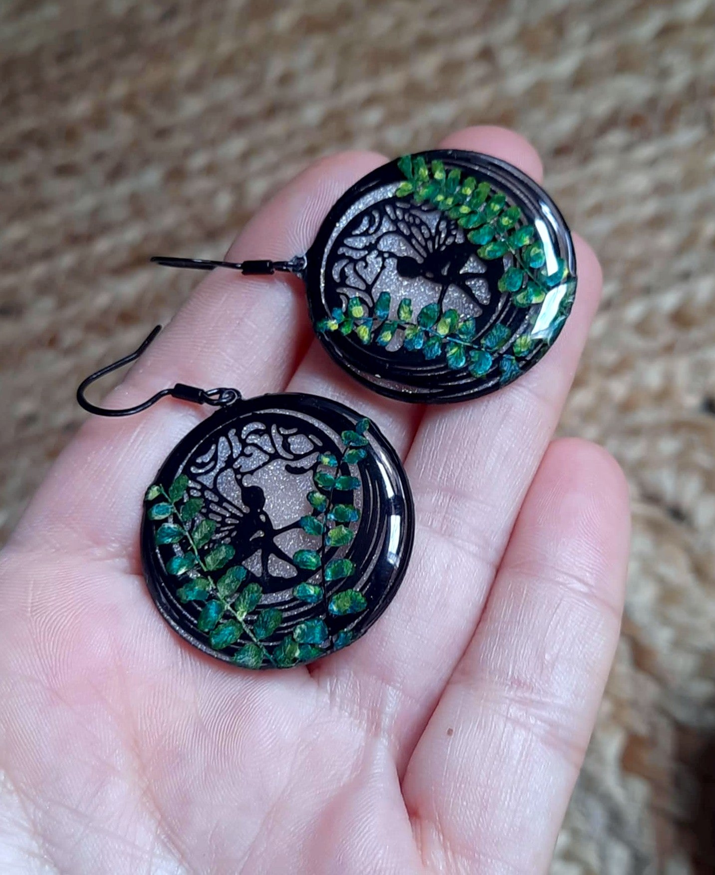 Boucles d'oreille, Fougères