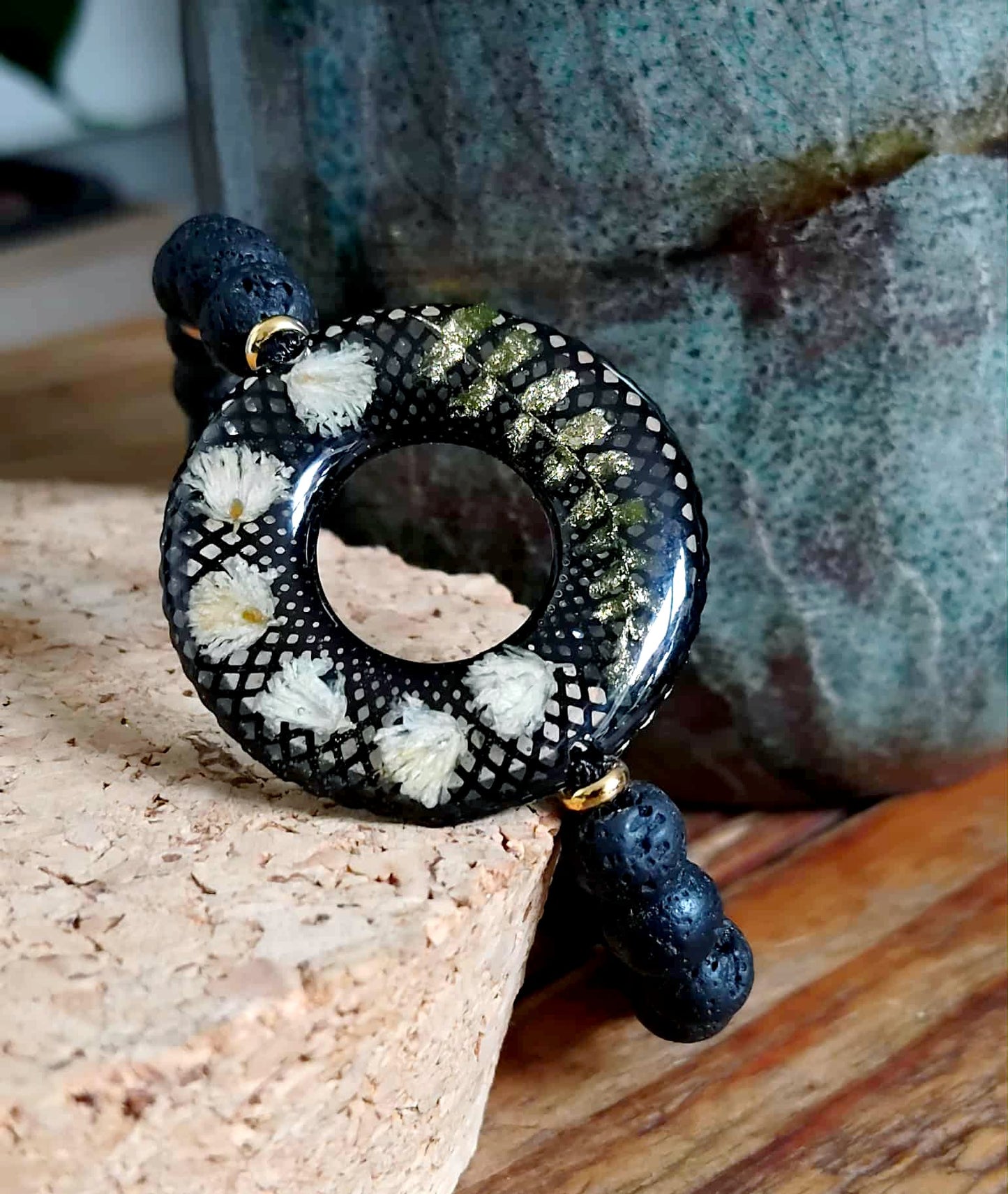 Bracelet, Fougère, Gypsophiles,  Lave