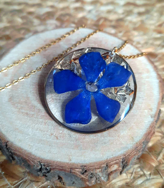 Collier, Pervenche