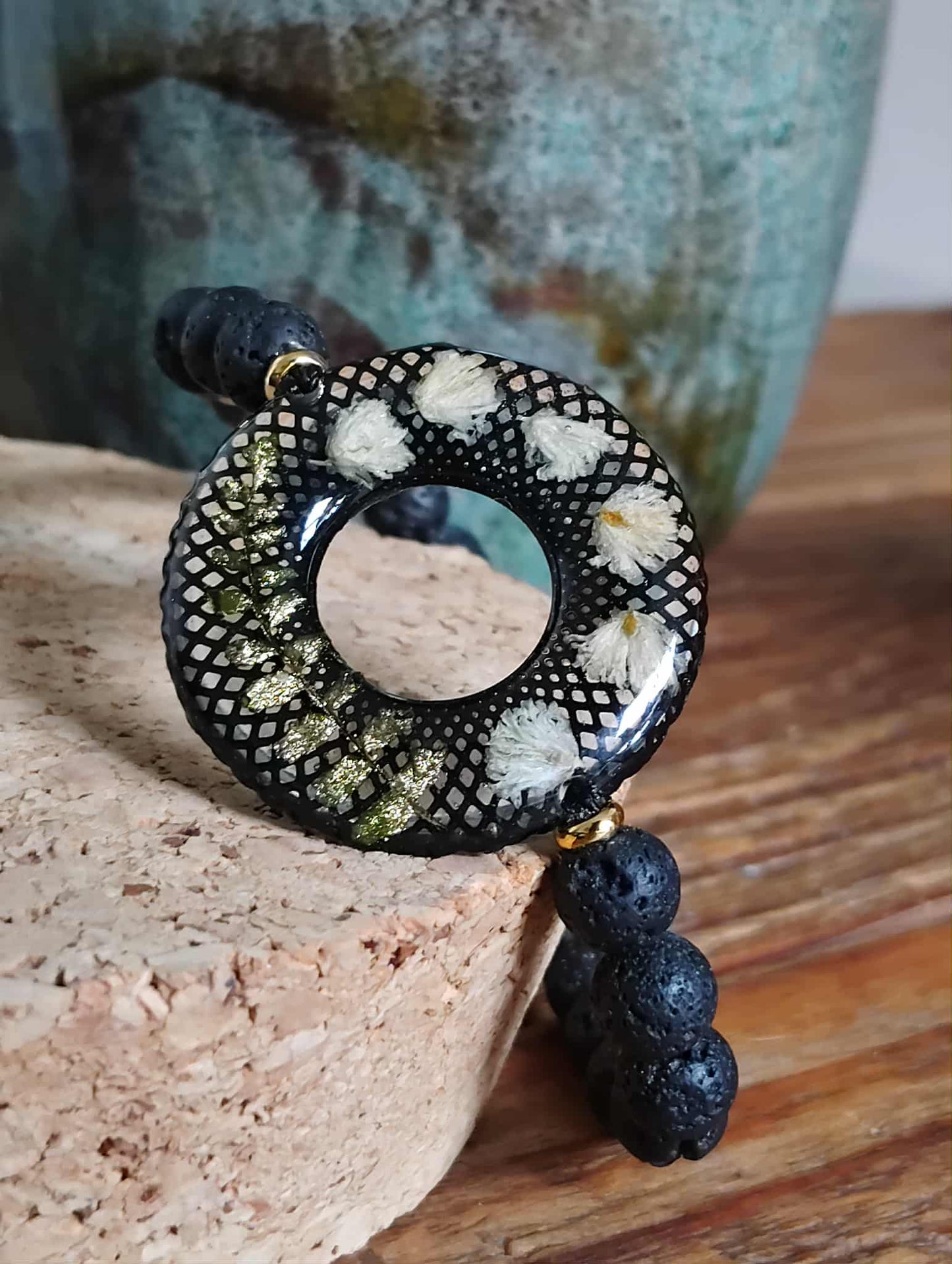 Bracelet, Fougère, Gypsophiles,  Lave