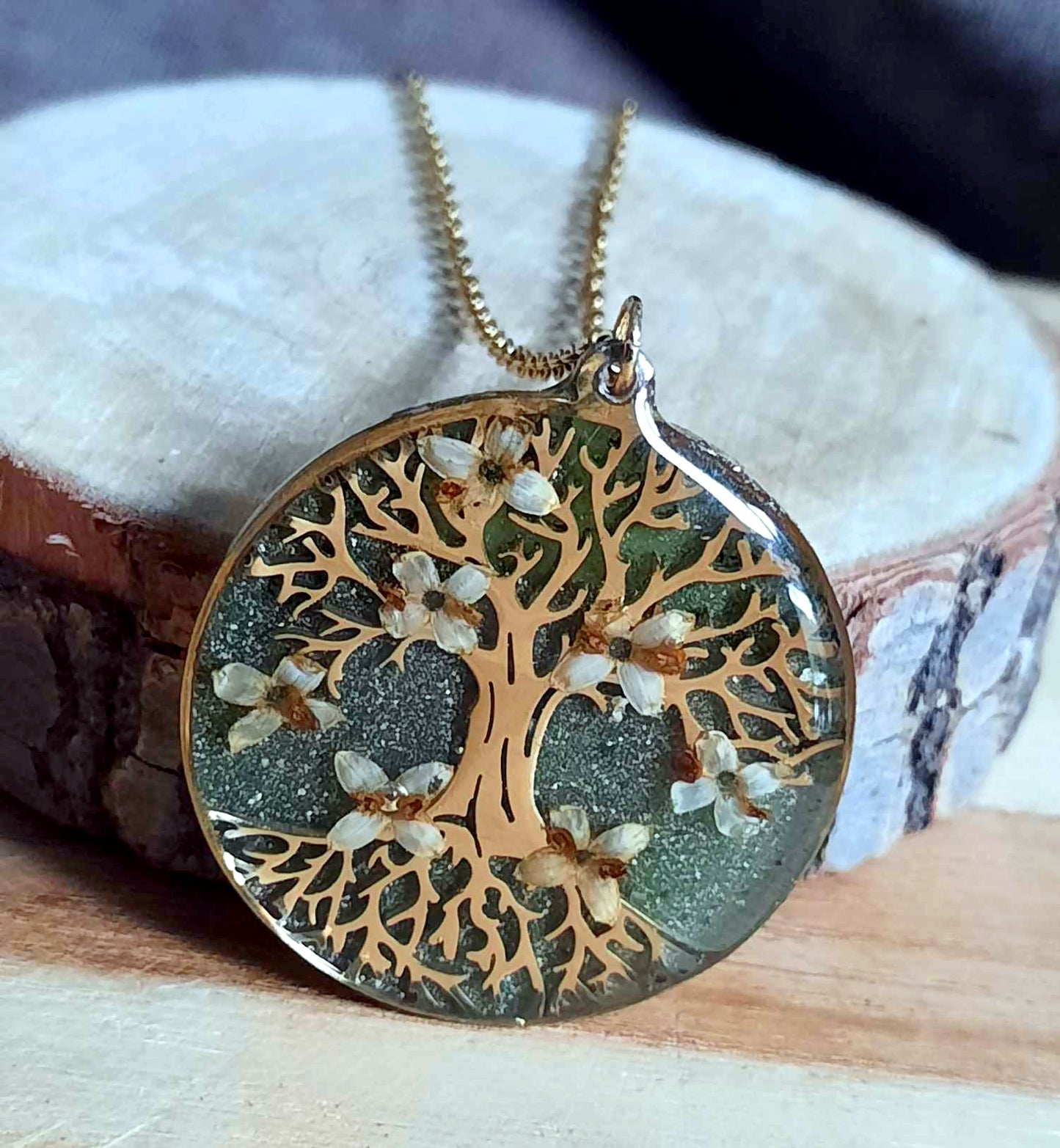 Collier, Arbre de vie, Fleur d'olivier