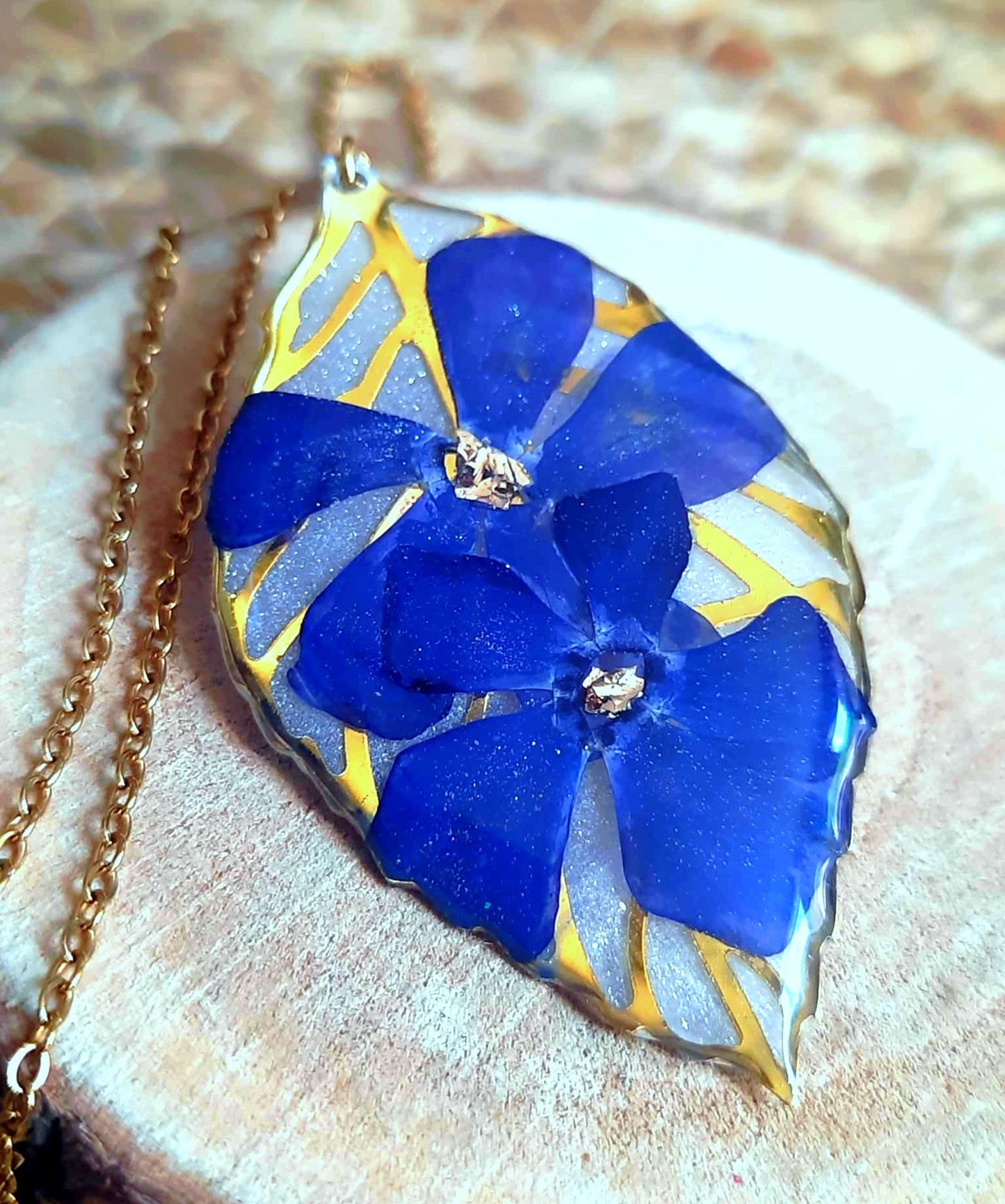 Collier, Pervenche