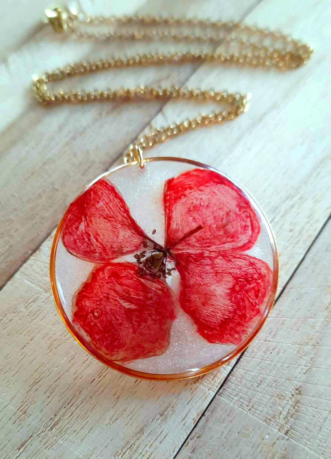 Collier, Coquelicot