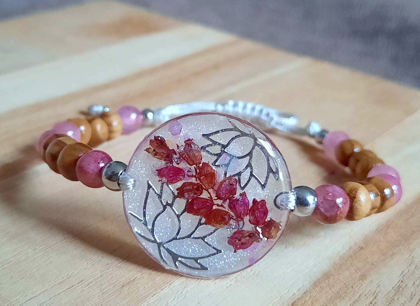 Bracelet , Bruyères, Jade rouge