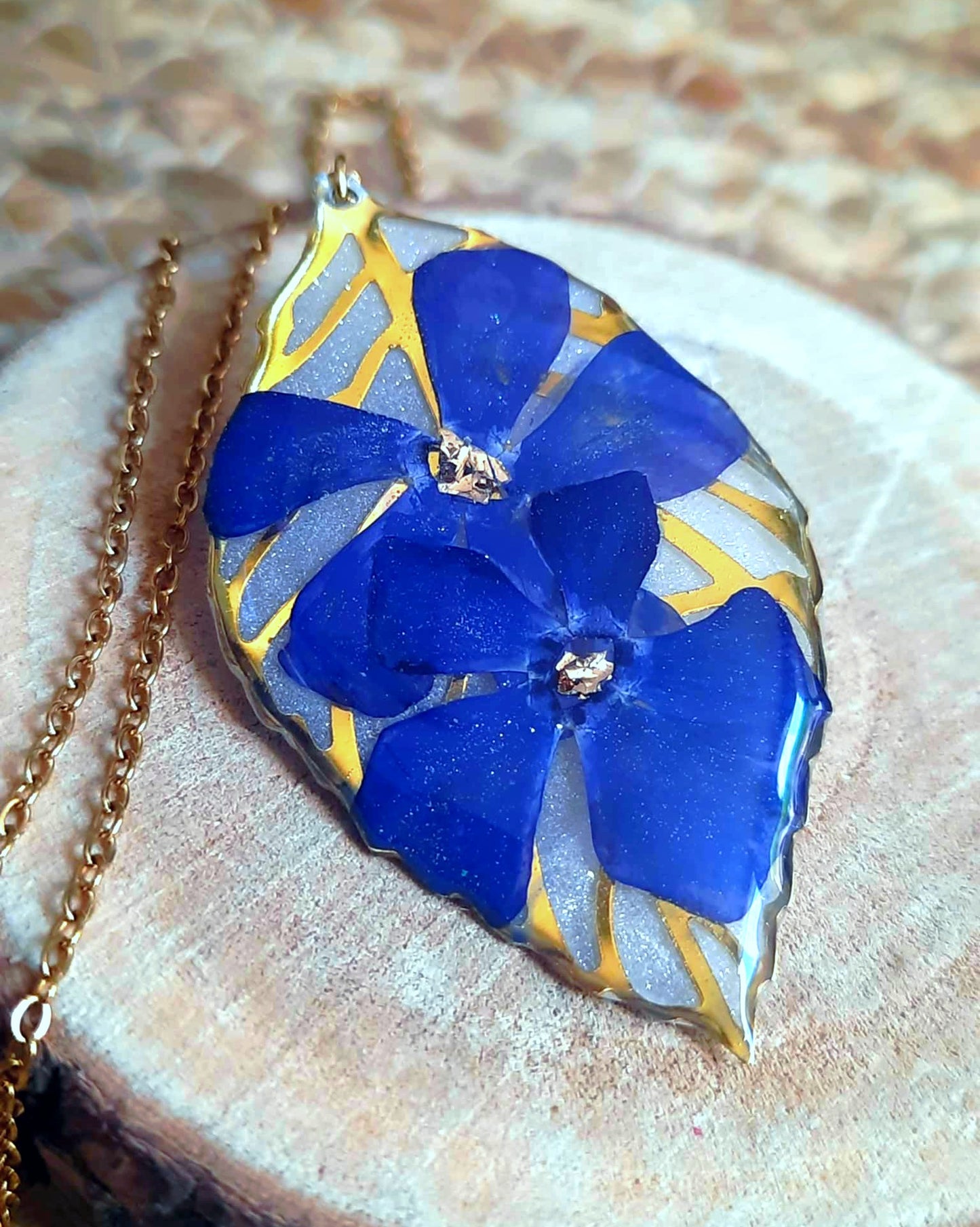 Collier, Pervenche