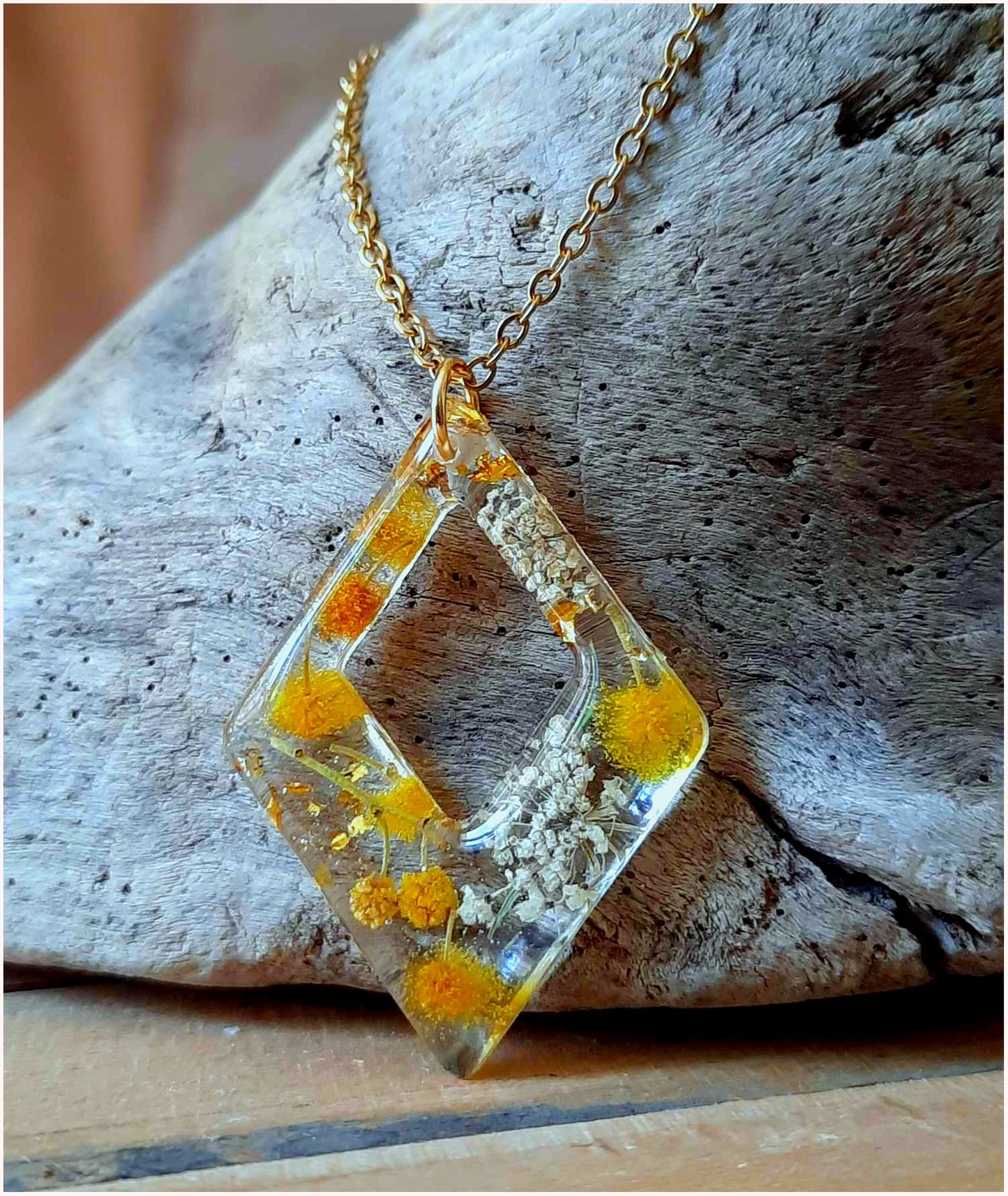 Collier Fleur de carotte et Mimosa