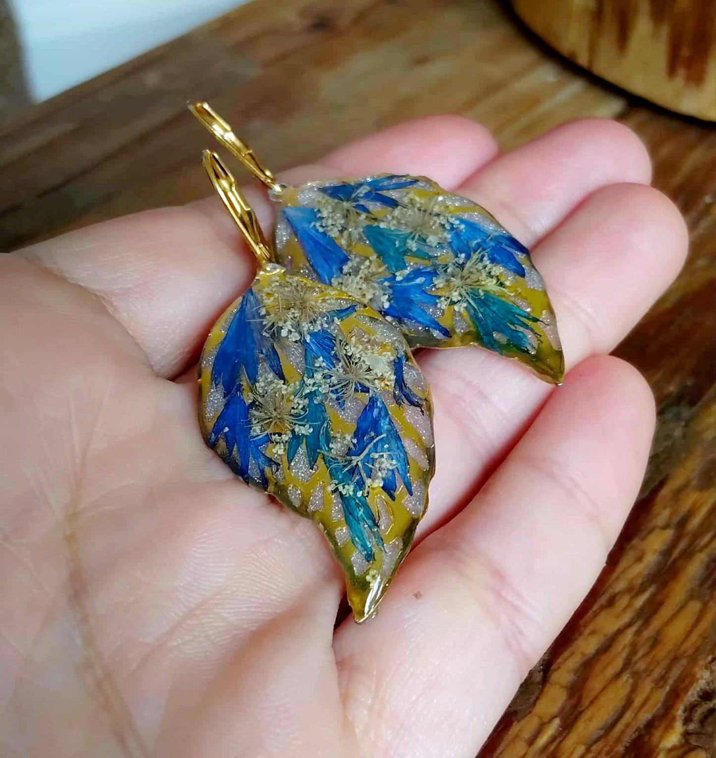 Boucles d'oreille Pétales bleuet et Fleur de carotte