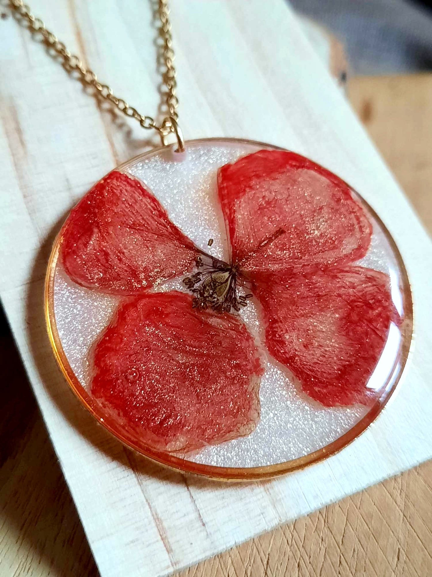 Collier, Coquelicot