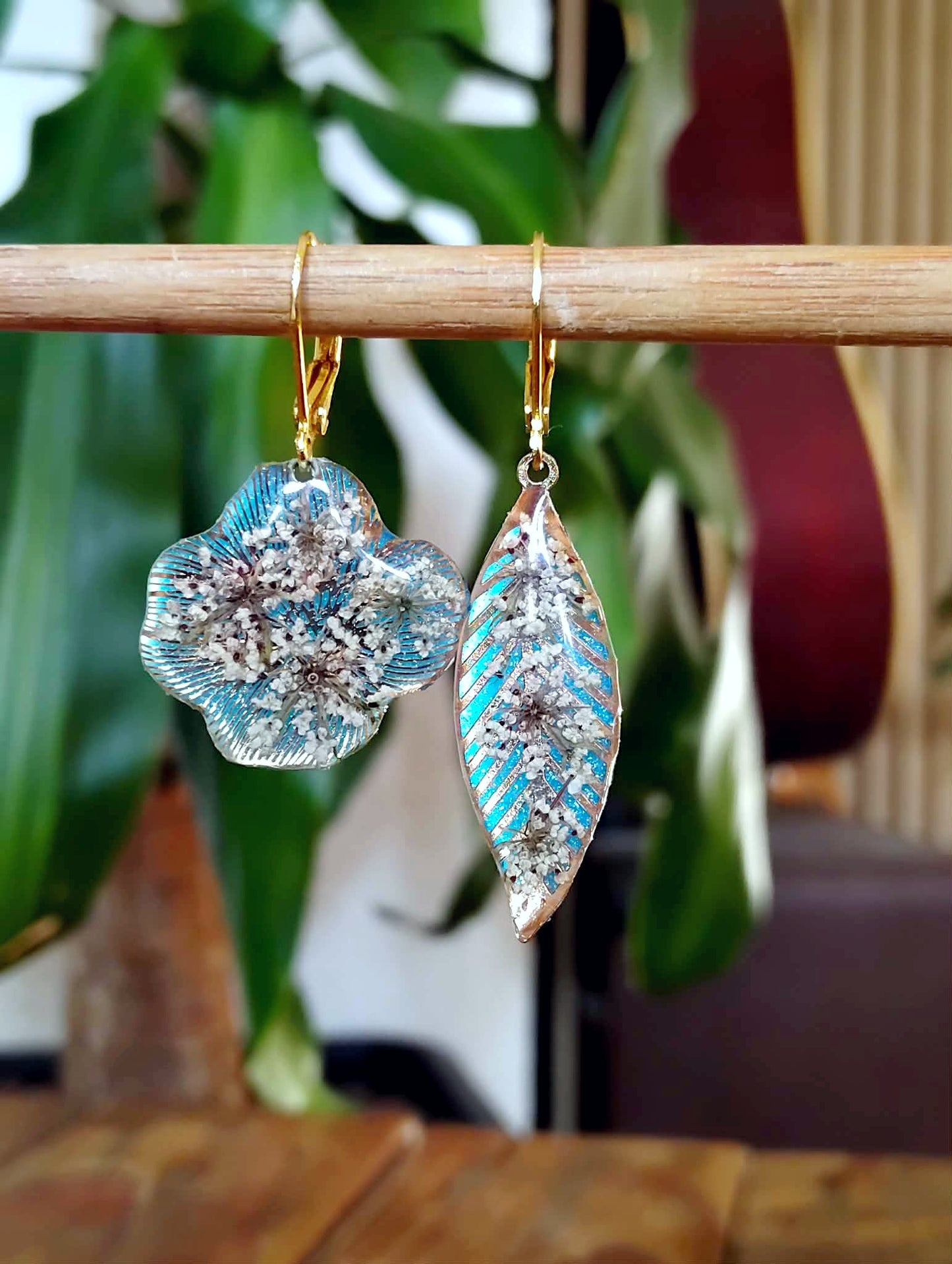 Boucles d'oreille Asymétrique Fleur de carotte