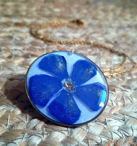 Collier, Pervenche