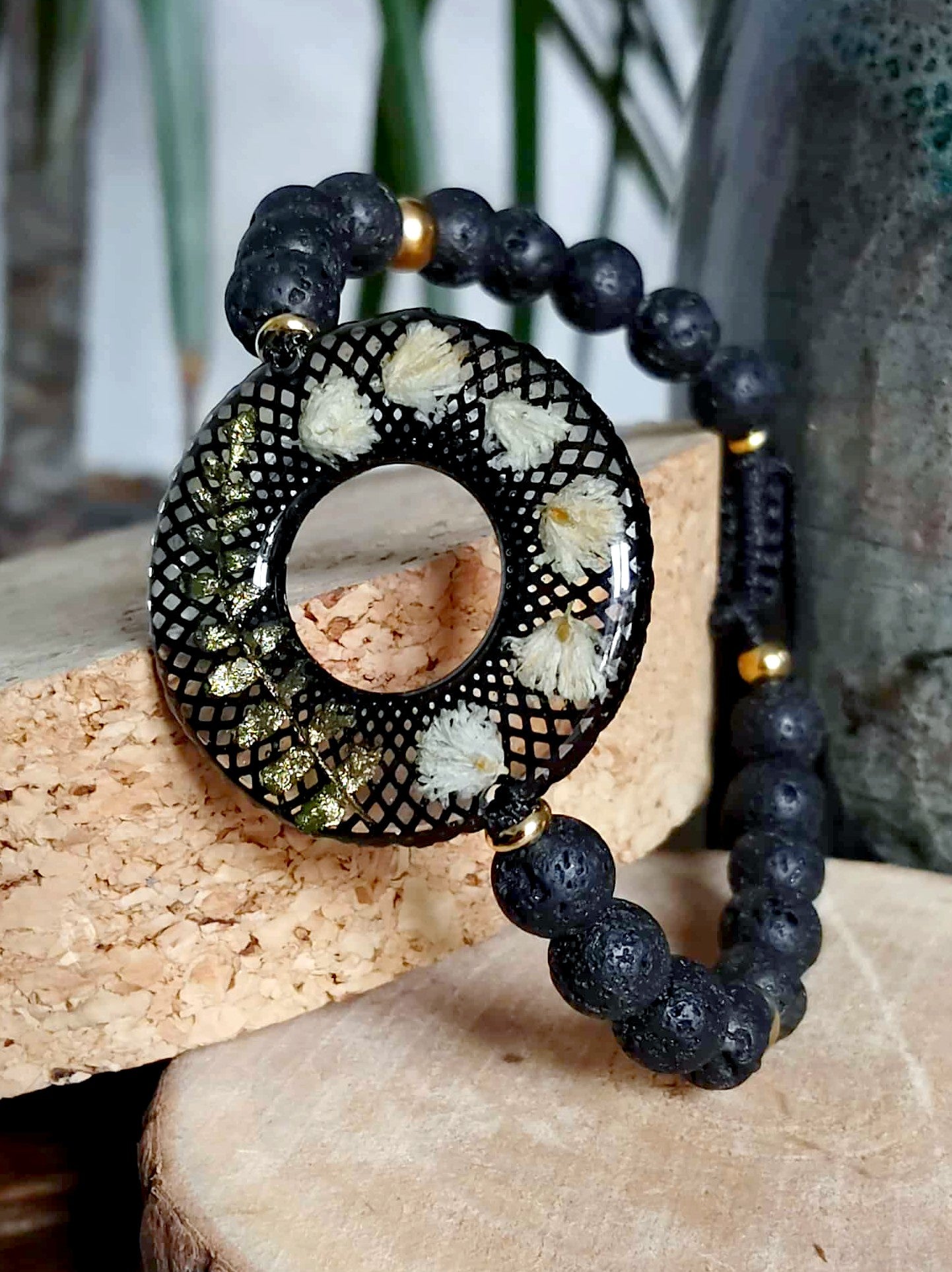 Bracelet, Fougère, Gypsophiles,  Lave