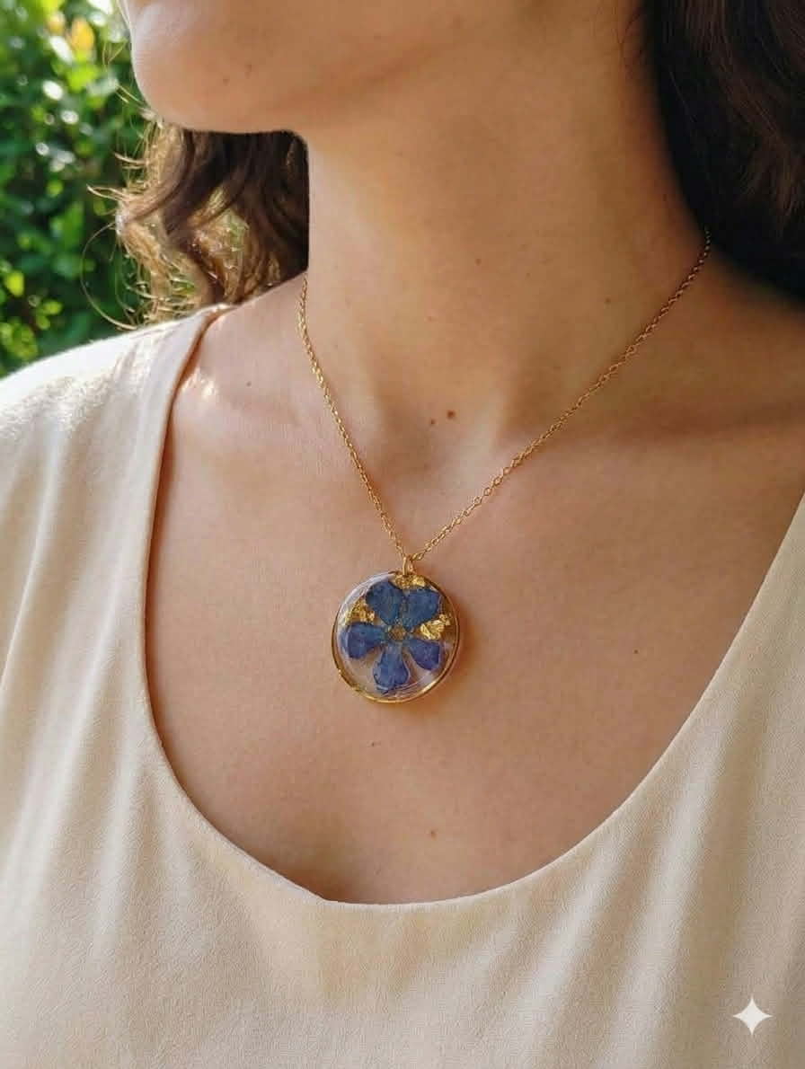 Collier, Pervenche