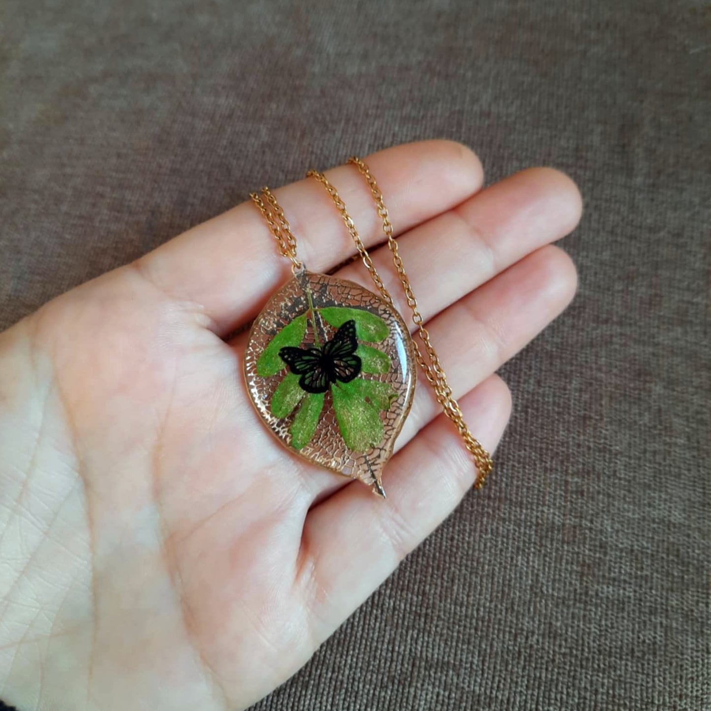 Collier, Feuille d'indigotier